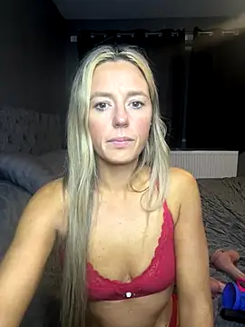 Snapshot of sammie-99 chatting on September 28, 6:46 pm sammie-99 online show from September 28, 6:46 pm