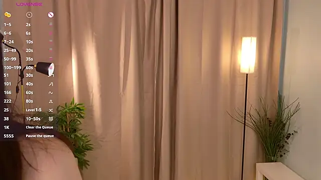 lisabaus online show from November 18, 7:13 am