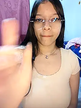 Iwarii online show from February 3, 6:40 am