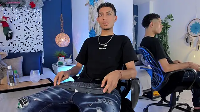 Adonis WB online show from December 17, 7:42 pm