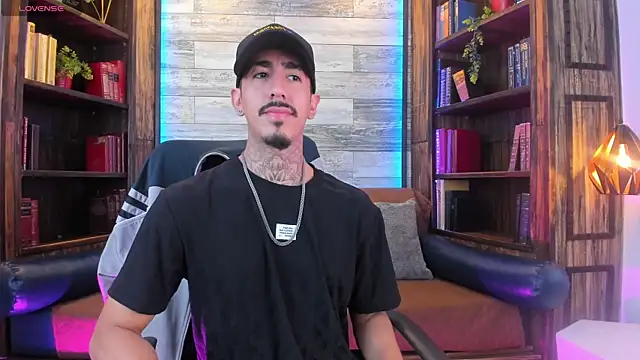 Donovan Desmond online show from February 18, 9:11 pm