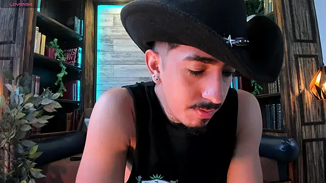 Snapshot of Donovan_Desmond chatting on June 5, 8:03 pm Donovan Desmond online show from June 5, 8:03 pm