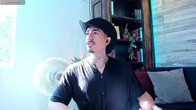 Snapshot of Donovan_Desmond chatting on June 17, 8:10 pm Donovan Desmond online show from June 17, 8:10 pm