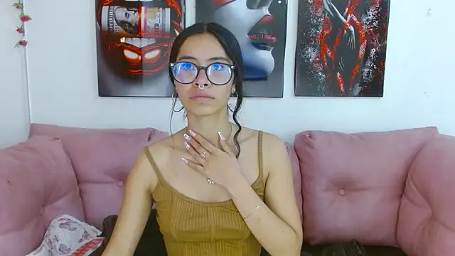 Snapshot of Miahotcs1 chatting on April 18, 3:49 pm Miahotcs1 online show from April 18, 3:49 pm