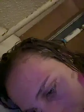 Snapshot of Tlynn chatting on September 24, 1:31 am Tlynn online show from September 24, 1:31 am