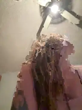 Snapshot of Tlynn chatting on September 25, 7:23 am Tlynn online show from September 25, 7:23 am