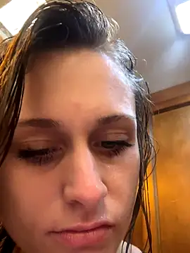 Snapshot of Tlynn chatting on September 29, 2:44 pm Tlynn online show from September 29, 2:44 pm