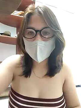 Snapshot of Ladymlem chatting on February 1, 7:29 am Ladymlem online show from February 1, 7:29 am