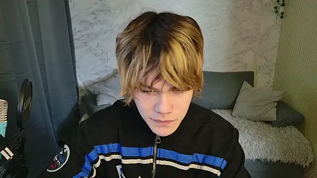 Bonnie And C1yde online show from April 21, 5:14 am