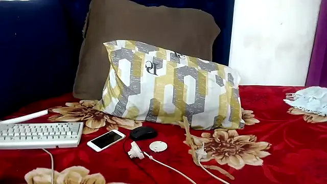 Snapshot of BUNNYCHOWX28 chatting on September 12, 8:42 pm BUNNYCHOWX28 online show from September 12, 8:42 pm