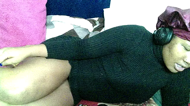 BUNNYCHOWX28 online show from January 10, 5:48 pm