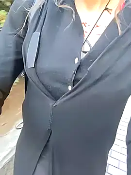 pink-mai online show from November 25, 11:05 pm