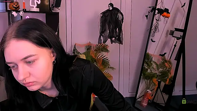 rose style online show from November 1, 9:33 am