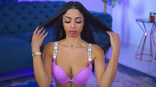 Snapshot of IsoldeVyx chatting on September 13, 3:12 pm IsoldeVyx online show from September 13, 3:12 pm