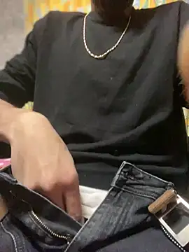 Snapshot of ScrammedHassidim chatting on February 3, 11:04 am ScrammedHassidim online show from February 3, 11:04 am