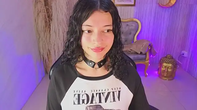 valkiria ardent s online show from April 18, 1:04 pm