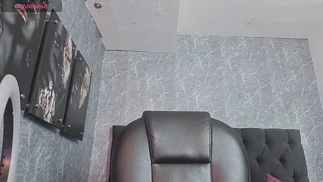 orion  smith online show from April 16, 8:20 pm