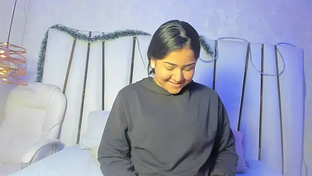 bonnie sm online show from January 6, 8:01 pm