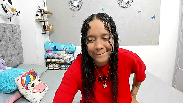 nay and aleja1 online show from October 9, 3:37 am