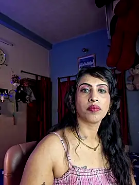 Snapshot of Love_Beauty01 chatting on April 25, 7:11 pm Love Beauty01 online show from April 25, 7:11 pm