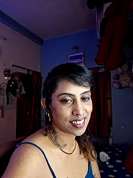 Snapshot of Love_Beauty01 chatting on April 27, 7:01 pm Love Beauty01 online show from April 27, 7:01 pm