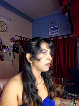 Snapshot of Love_Beauty01 chatting on May 9, 6:57 pm Love Beauty01 online show from May 9, 6:57 pm