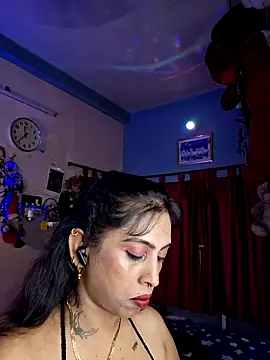 Snapshot of Love_Beauty01 chatting on June 1, 5:47 pm Love Beauty01 online show from June 1, 5:47 pm
