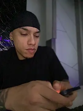 AlphaMasterXxx online show from October 25, 6:43 am