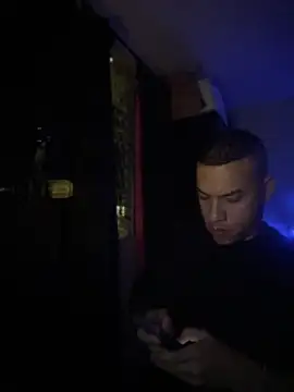 AlphaMasterXxx online show from January 15, 6:40 am