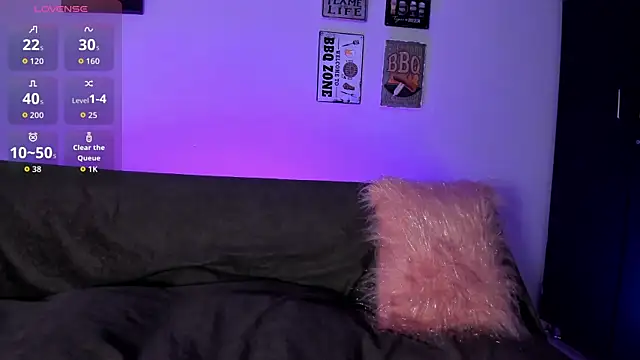 Snapshot of elizabethboltXXX chatting on February 20, 7:36 pm elizabethboltXXX online show from February 20, 7:36 pm