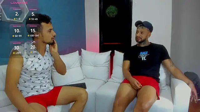 Valentiinoss online show from September 18, 8:22 pm