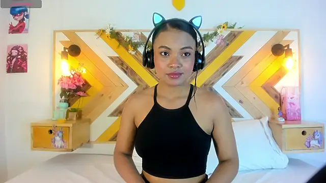 Snapshot of SoleneFontaine chatting on October 2, 12:12 pm SoleneFontaine online show from October 2, 12:12 pm