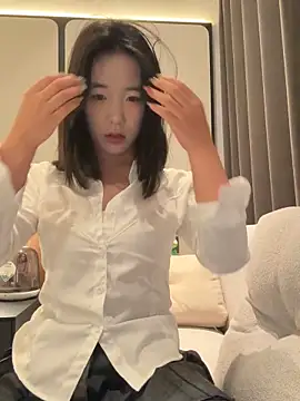 luluya1314 online show from May 15, 8:10 am