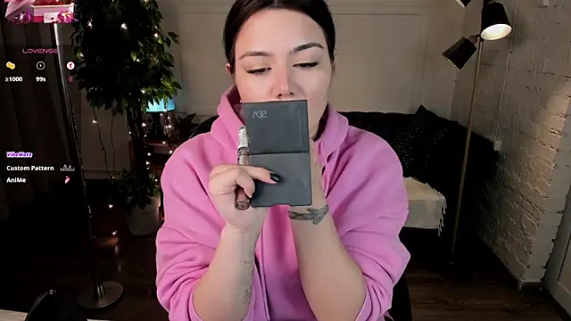 Dark Moni online show from January 8, 2:47 am