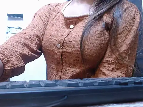 Snapshot of Sexy-senorita1 chatting on December 2, 9:36 am Sexy-senorita1 online show from December 2, 9:36 am