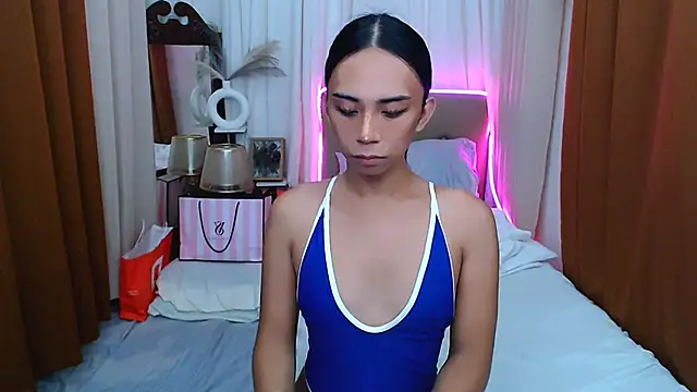 Snapshot of scarlet_smith7 chatting on May 3, 2:17 am scarlet smith7 online show from May 3, 2:17 am