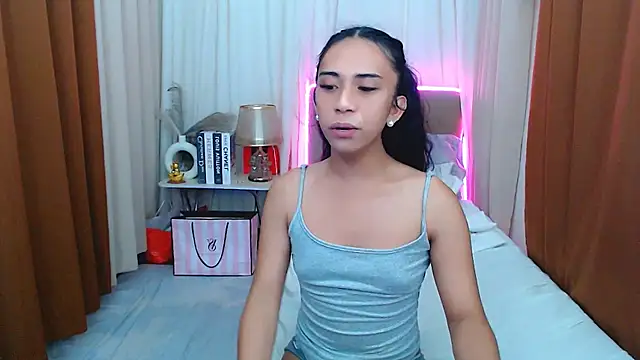 Snapshot of scarlet_smith7 chatting on May 6, 1:57 am scarlet smith7 online show from May 6, 1:57 am