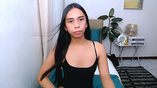 Snapshot of scarlet_smith7 chatting on June 6, 1:21 am scarlet smith7 online show from June 6, 1:21 am