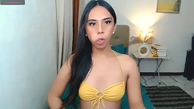 Snapshot of scarlet_smith7 chatting on July 21, 12:57 am scarlet smith7 online show from July 21, 12:57 am