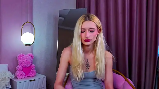 Monica Leen online show from November 18, 6:29 am