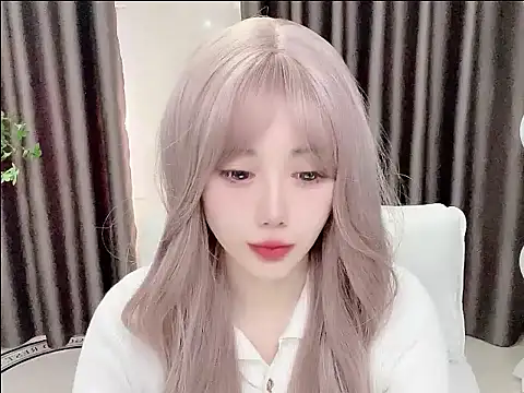 springA online show from March 3, 7:25 am