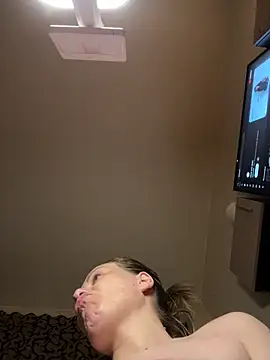 emmasweett11 online show from March 29, 12:16 pm