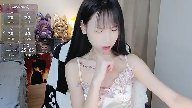 Snapshot of M-OTT_ chatting on April 23, 3:58 pm M-OTT online show from April 23, 3:58 pm