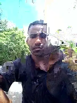 Snapshot of negrobrazil92 chatting on February 25, 1:32 pm negrobrazil92 online show from February 25, 1:32 pm