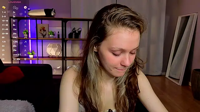 Snapshot of Tender_beauty chatting on April 26, 5:54 pm Tender beauty online show from April 26, 5:54 pm