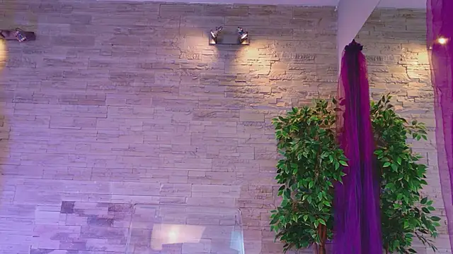 Snapshot of AngelInSinn chatting on June 16, 4:37 am AngelInSinn online show from June 16, 4:37 am
