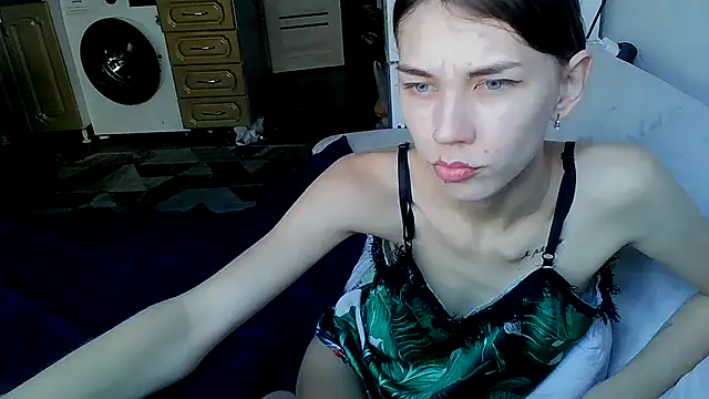 Snapshot of Crazy_Empresis chatting on September 25, 5:44 am Crazy Empresis online show from September 25, 5:44 am