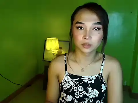 SultryCyraFoxmore online show from March 5, 6:53 am