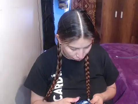 cloequeen15 online show from March 15, 2:12 pm