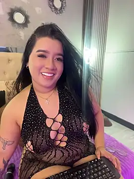 Aliciawhitee online show from April 22, 2:58 am